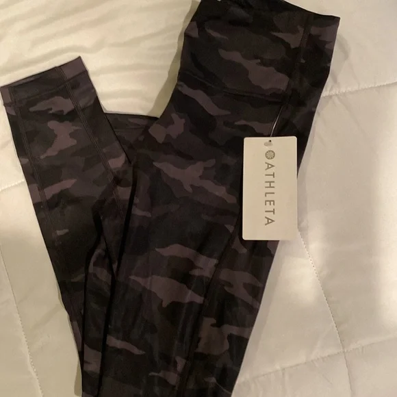 ATHLETA Ultimate Stash Pocket Camo 7/8 Tight NEW FREE SHIPPING!! - Picture 9 of 10